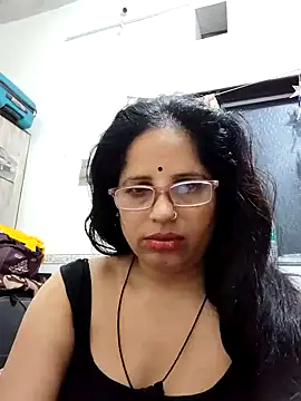 Snapshot of SWEETY01990 chatting on 07-14-26, 02:12 SWEETY01990 online show from 07-14-26, 02:12