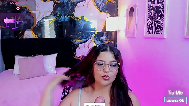 Snapshot of Miss_Kloee chatting on 07-09-26, 06:45 Miss Kloee online show from 07-09-26, 06:45
