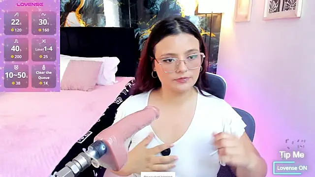 Snapshot of Miss_Kloee chatting on 07-21-26, 07:05 Miss Kloee online show from 07-21-26, 07:05