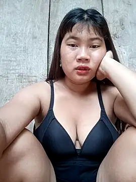 Emelyzz online show from 06-25-26, 12:21