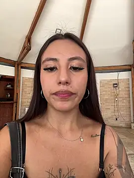 IvyDove online show from 06-19-26, 04:00