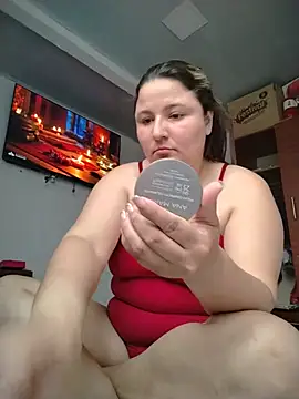 Snapshot of KatBennett chatting on 07-19-26, 03:38 KatBennett online show from 07-19-26, 03:38