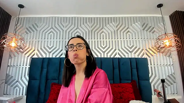 MiaAndAaron- online show from 07-28-26, 07:39
