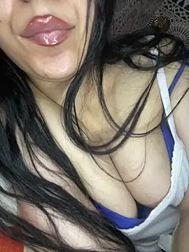 Snapshot of maram_mimi chatting on 06-25-26, 05:12 maram mimi online show from 06-25-26, 05:12