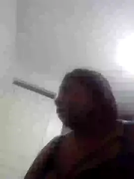 Snapshot of laula3030 chatting on 06-11-26, 04:21 laula3030 online show from 06-11-26, 04:21