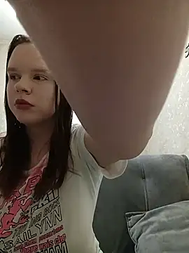 Sara liss online show from 06-17-26, 01:19