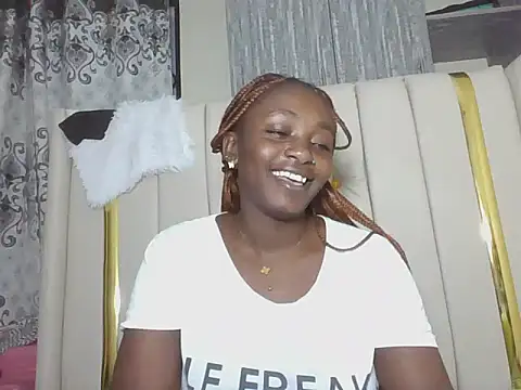 Snapshot of Creamysexymesy chatting on 06-12-26, 02:43 Creamysexymesy online show from 06-12-26, 02:43