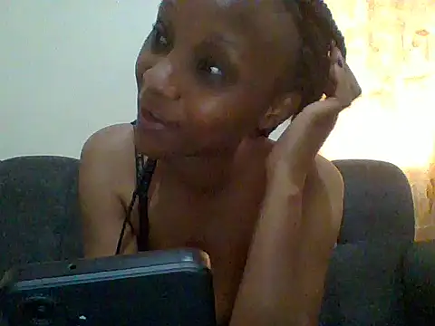 Precious-Glam online show from 06-19-26, 07:12