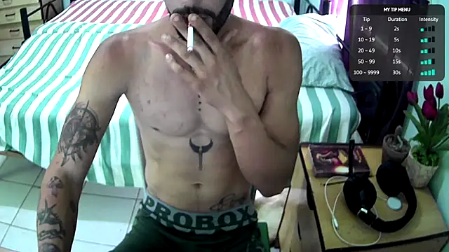 Snapshot of CubanHot27 chatting on 06-19-26, 02:54 CubanHot27 online show from 06-19-26, 02:54