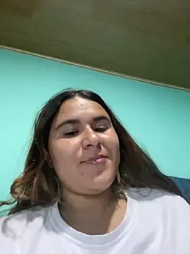zouuii04 online show from 06-12-26, 12:20