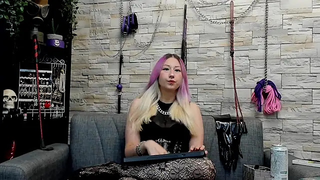 Miss Kaz online show from 07-27-26, 11:56