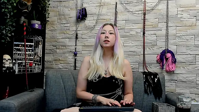 Miss Kaz online show from 08-04-26, 12:36