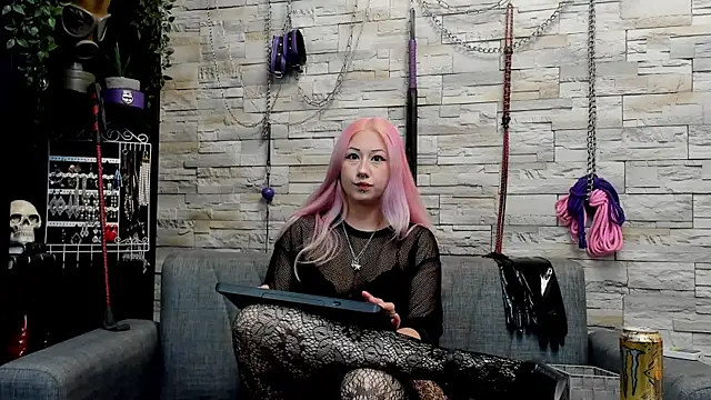 Miss Kaz online show from 08-09-26, 12:23
