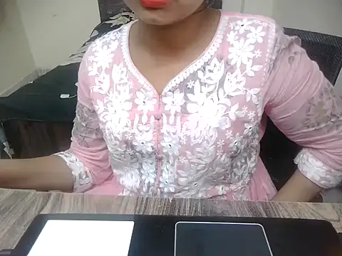 Bold-Divya1 online show from 07-28-26, 12:59
