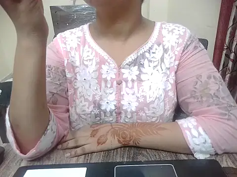 Bold-Divya1 online show from 07-29-26, 01:42