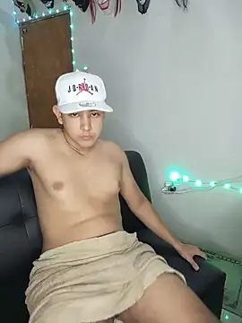 sweetboyxxx11 online show from 06-21-26, 02:47