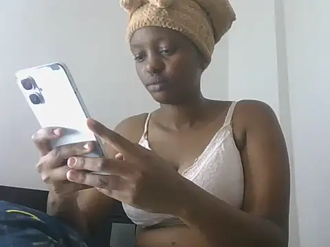 Snapshot of passion_dol chatting on 06-17-26, 07:37 passion dol online show from 06-17-26, 07:37