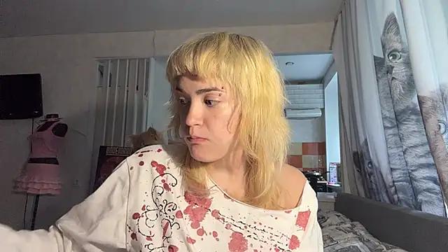 FreedaDeloach online show from 06-17-26, 01:01