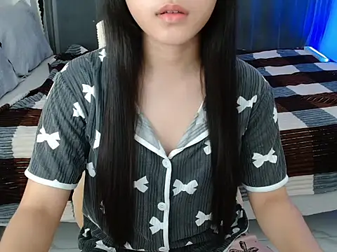 xsavanah01 online show from 07-27-26, 04:36