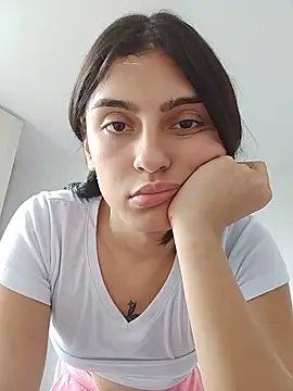 Snapshot of Susy_Doll1 chatting on 07-17-26, 06:46 Susy Doll1 online show from 07-17-26, 06:46