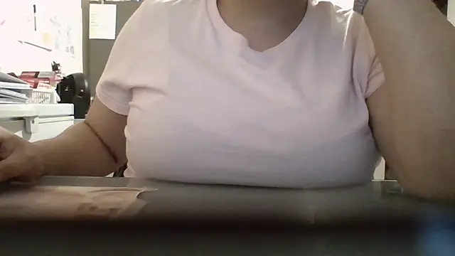 Curvy Queen MX online show from 06-30-26, 01:17