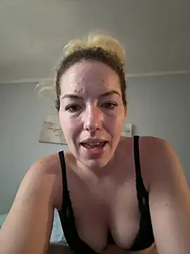 Snapshot of milfymorgan chatting on 06-20-26, 02:31 milfymorgan online show from 06-20-26, 02:31