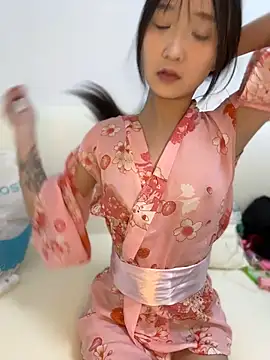 Snapshot of zhili77888 chatting on 07-13-26, 12:30 zhili77888 online show from 07-13-26, 12:30