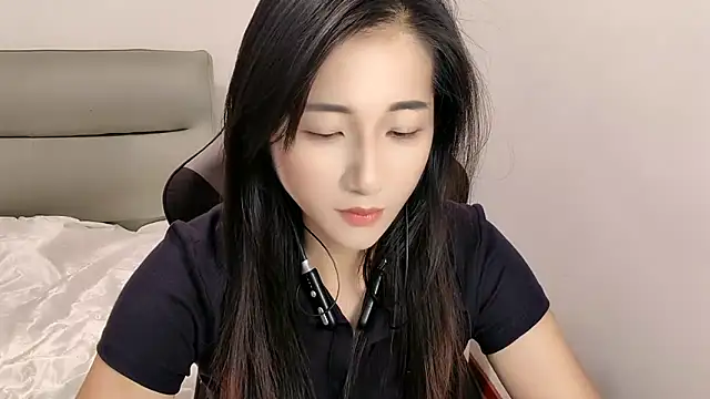 Qianqian-666 online show from 06-23-26, 12:25