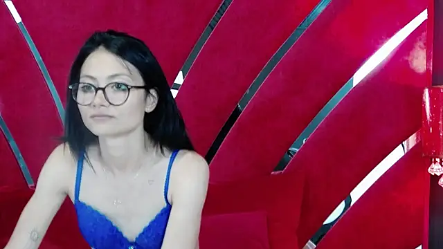 MayaLeey online show from 06-15-26, 04:20