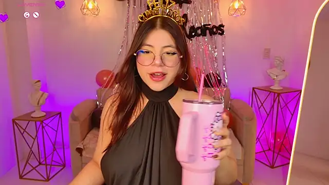 MilaCravee online show from 07-23-26, 03:43