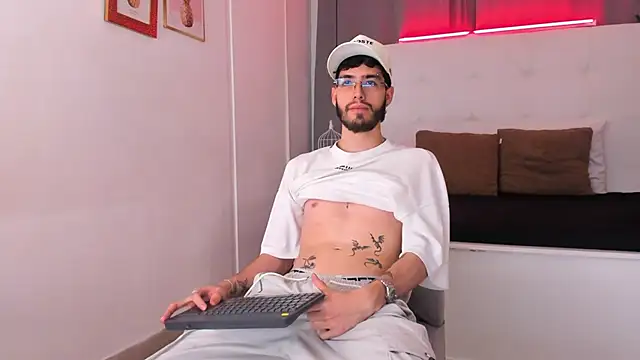 Leo Saint online show from 06-13-26, 10:40