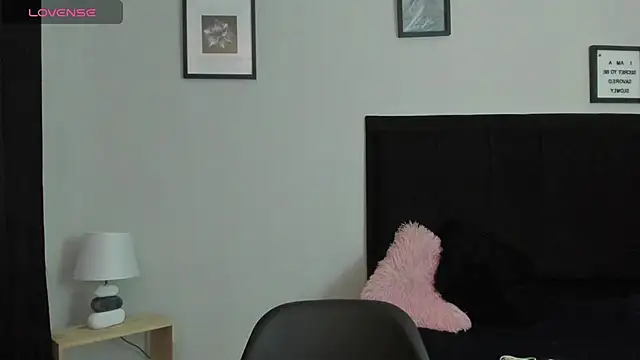 Sara B online show from 06-21-26, 05:59