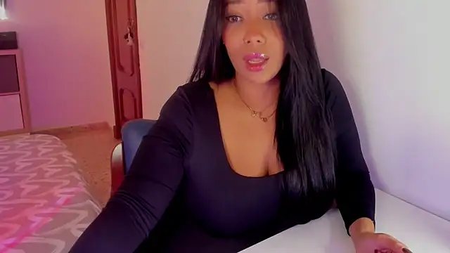 Snapshot of NicolePasqualott chatting on 12-13-25, 09:42 NicolePasqualott online show from 12-13-25, 09:42