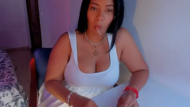 NicolePasqualott online show from 07-09-26, 07:18