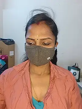 Snapshot of YALINITWO7_TAMIL chatting on 06-18-26, 07:52 YALINITWO7 TAMIL online show from 06-18-26, 07:52