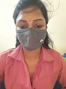 Snapshot of YALINITWO7_TAMIL chatting on 06-18-26, 01:37 YALINITWO7 TAMIL online show from 06-18-26, 01:37