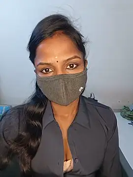 Snapshot of YALINITWO7_TAMIL chatting on 06-19-26, 04:33 YALINITWO7 TAMIL online show from 06-19-26, 04:33