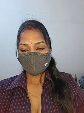Snapshot of YALINITWO7_TAMIL chatting on 06-23-26, 06:11 YALINITWO7 TAMIL online show from 06-23-26, 06:11