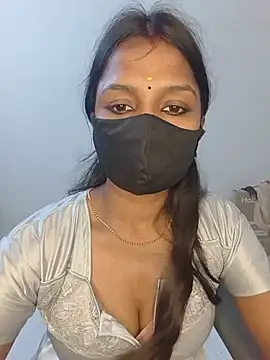 Snapshot of YALINITWO7_TAMIL chatting on 07-18-26, 07:17 YALINITWO7 TAMIL online show from 07-18-26, 07:17