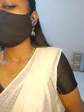 Snapshot of YALINITWO7_TAMIL chatting on 07-19-26, 07:23 YALINITWO7 TAMIL online show from 07-19-26, 07:23