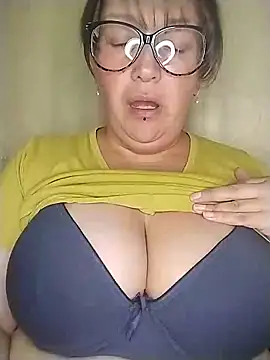  Saraqueen-- online show from 06-17-26, 02:47
