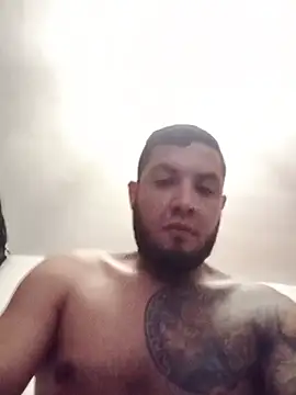 Juanluigui04 online show from 06-30-26, 02:01