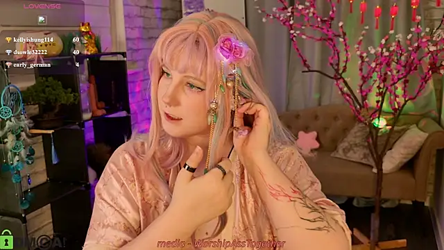 Candy-yeah online show from 07-30-26, 05:12