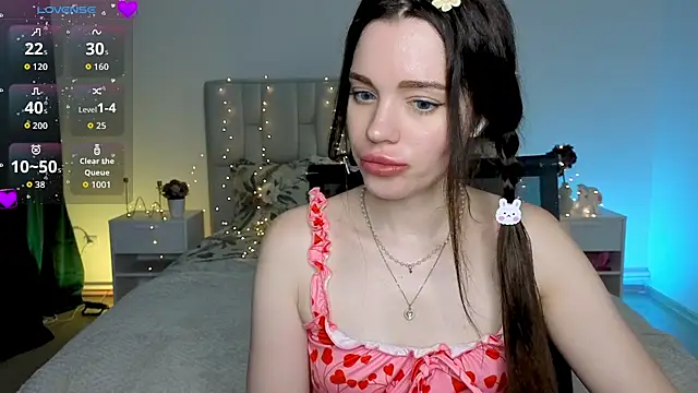 Snapshot of Little_cuti1e chatting on 06-24-26, 10:14 Little cuti1e online show from 06-24-26, 10:14
