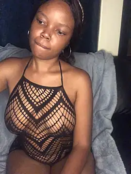 Snapshot of TemptingBabygirl chatting on 06-19-26, 11:52 TemptingBabygirl online show from 06-19-26, 11:52