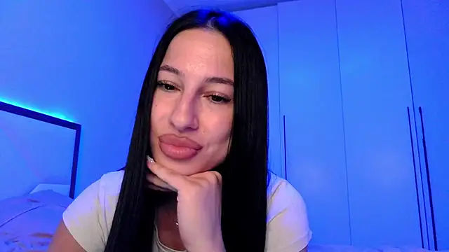 delly llove online show from 06-17-26, 07:59