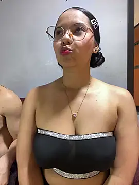 ColombianSexyCouple  online show from 07-06-26, 05:26