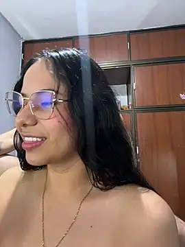 ColombianSexyCouple  online show from 07-07-26, 06:47