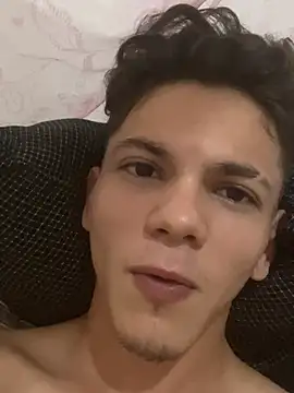 Snapshot of Felipelebleu chatting on 07-08-26, 04:22 Felipelebleu online show from 07-08-26, 04:22