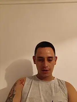Snapshot of DANTECROS chatting on 06-27-26, 03:00 DANTECROS online show from 06-27-26, 03:00